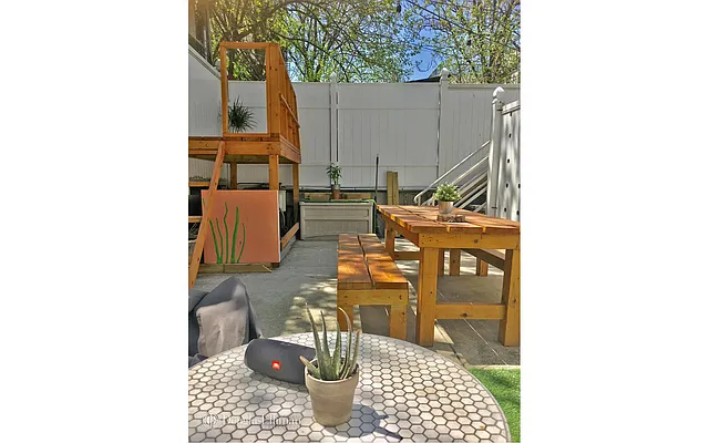 Rented by Douglas Elliman | media 33