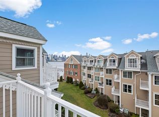 436 Albany Ct #1901, West New York, NJ 07093