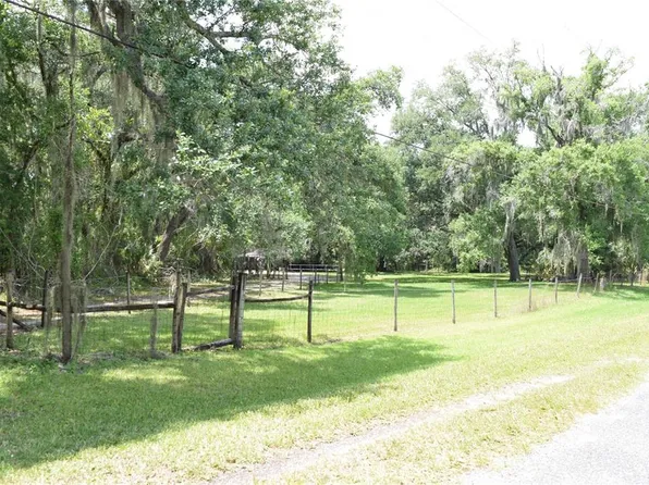 4310 Castlewood Rd, Seffner, FL 33584
