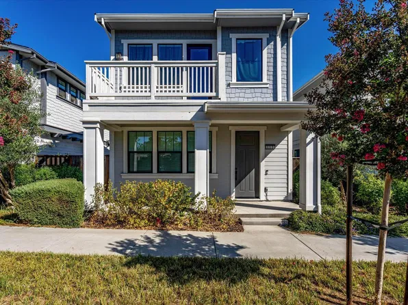 119 Chiquita Road, Healdsburg, CA 95448