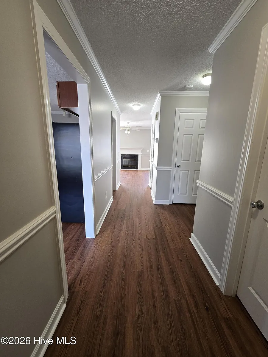 Building Photo - 4135 Dudleys Grant Dr #E