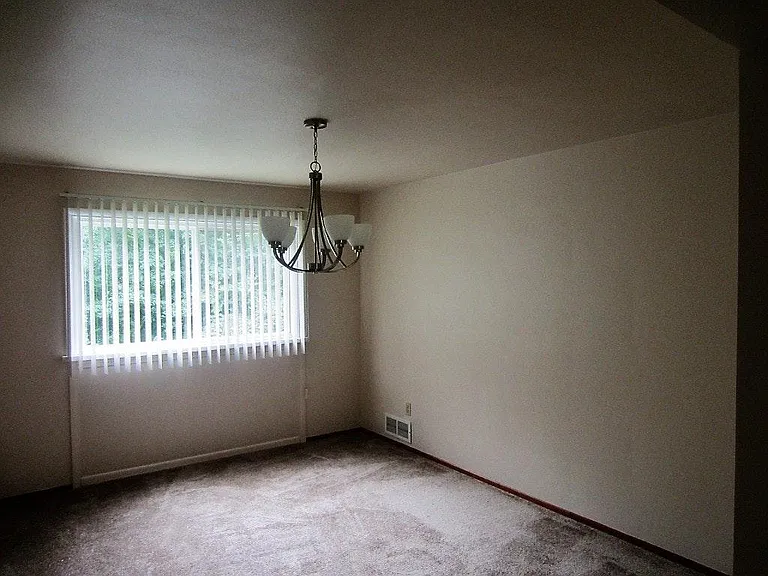 3403 N Hills Rd — Photo 6