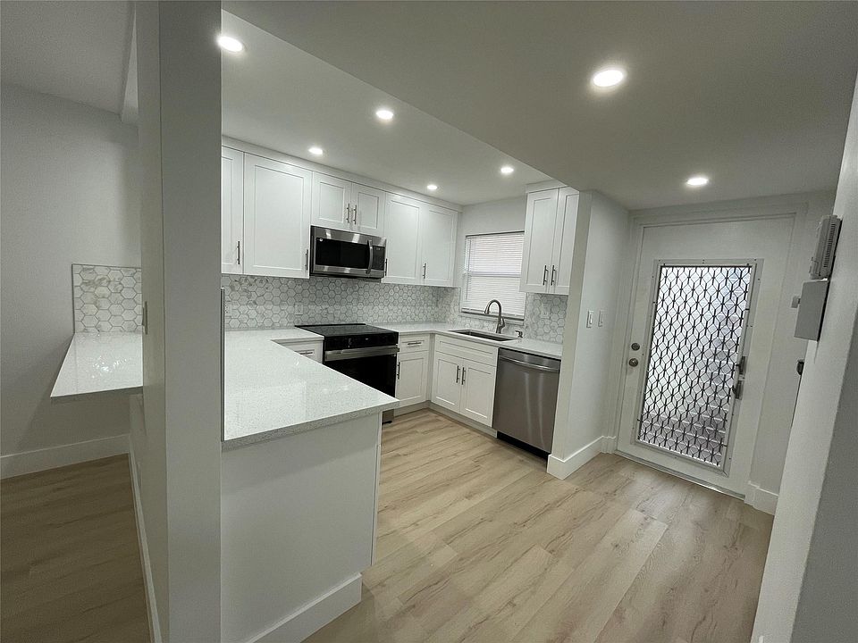 1st image of 9480 Sunrise Lakes Boulevard #211
