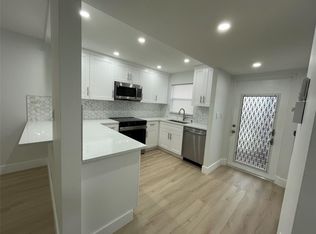 9480 Sunrise Lakes Blvd APT 211, Sunrise, FL 33322