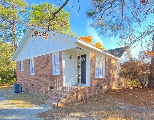 1826 Burnham St Photo 1