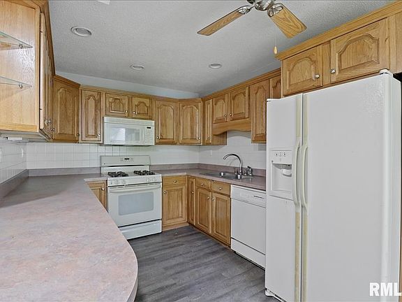 4th image of 30603 E Lake Dr
