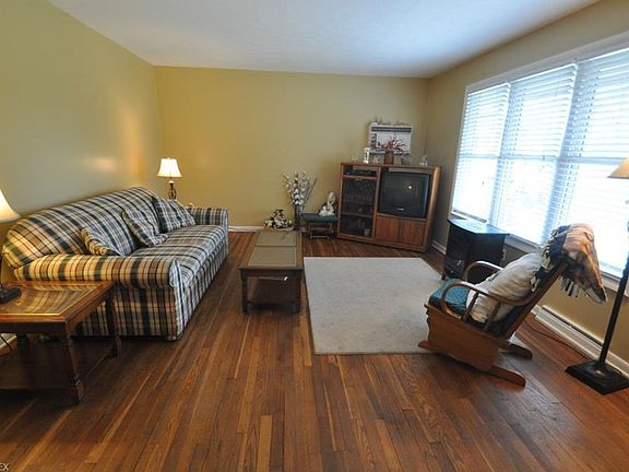 4th image of 24339 Rosita Ln
