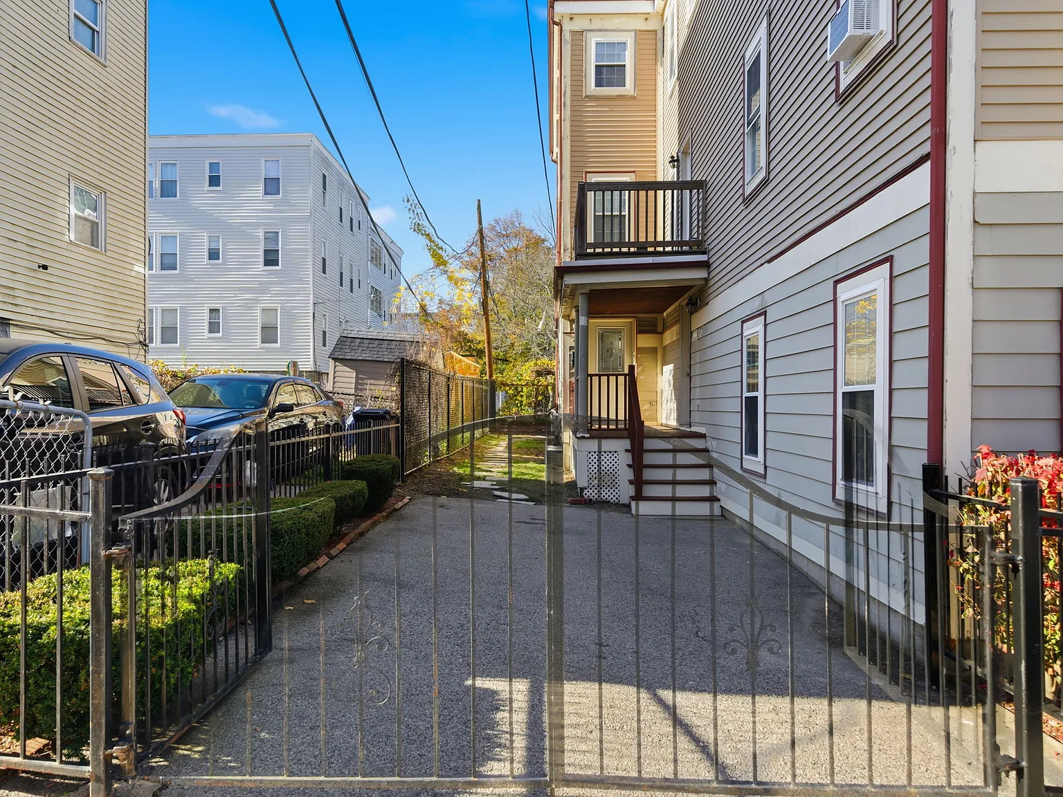 1 bed, 1460 sqft, $1,900 — Photo 1