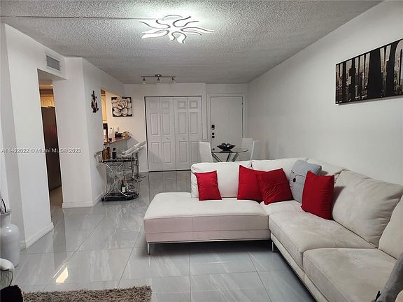 3rd image of 850 NW 87th Ave APT 206