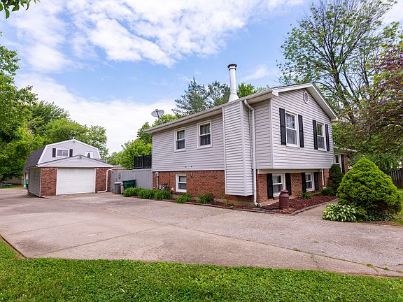 2nd image of 5303 Lansford Ct
