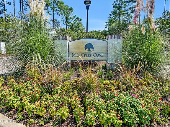 3rd image of 2567 Provence Drive SE
