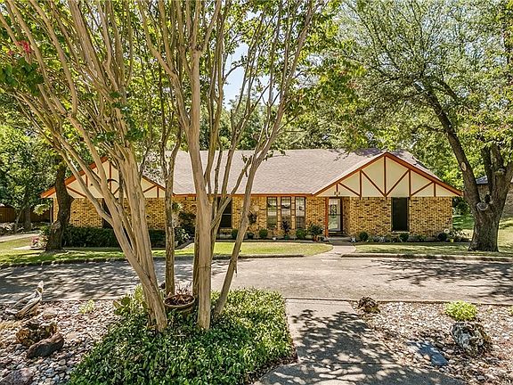 2nd image of 205 Pecan Creek St
