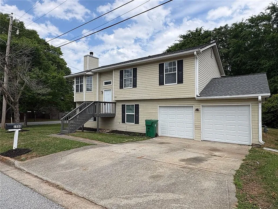 1990 Lown Farm Ln