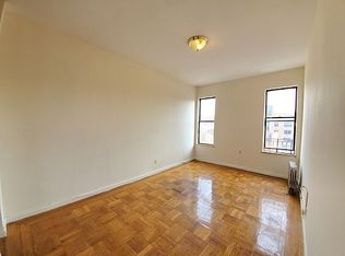 31-42 32nd St #2R, Astoria, NY 11106