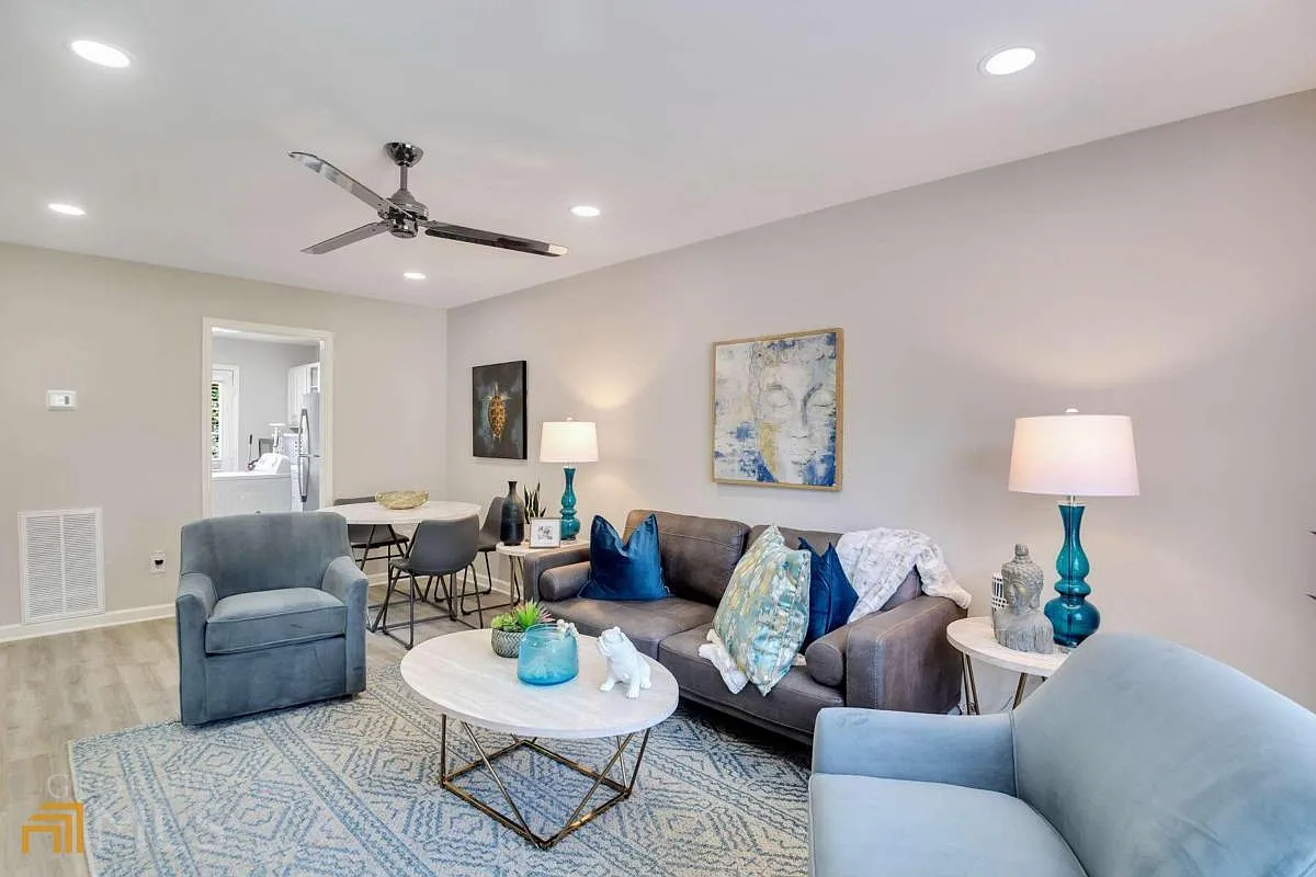 2 bed, 1.0 bath, 100 sqft, $3,100 — Photo 2