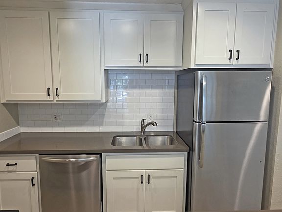 4th image of 2222 I St APT 15