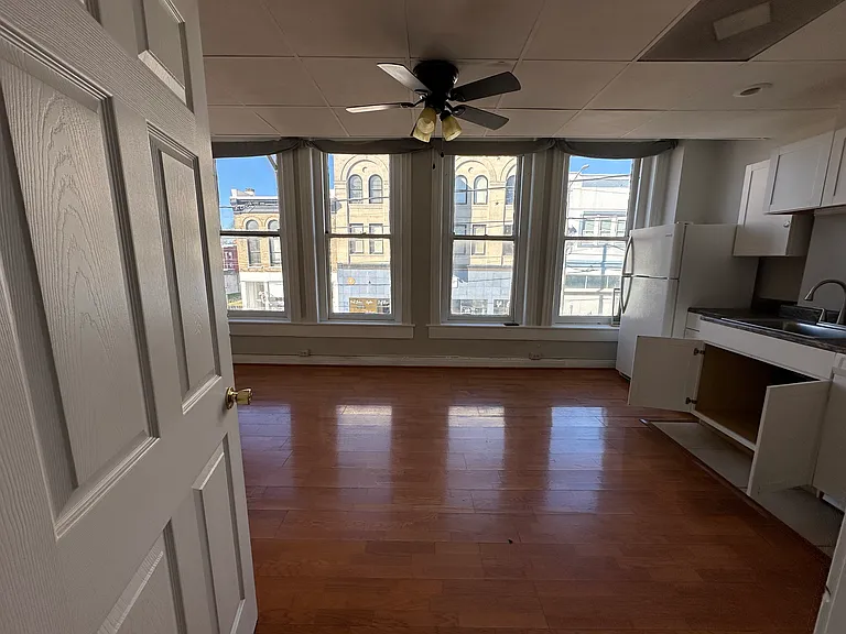 1208 Hull St #2 — Photo 11