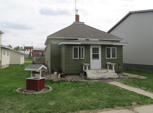 106 Pioneer Ave, Hayti, SD 57241