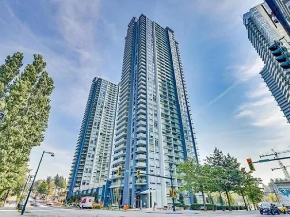 13696 100th Ave #310, Surrey, BC V3T 0L5
