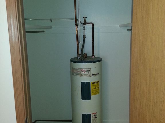 3rd image of 2718 Wayne Ave APT 1