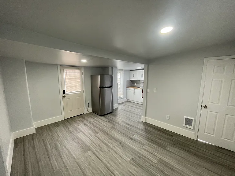 535 N 2nd St — Photo 10