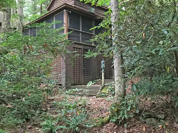 208 Harvard Ave, Mount Gretna, PA 17064