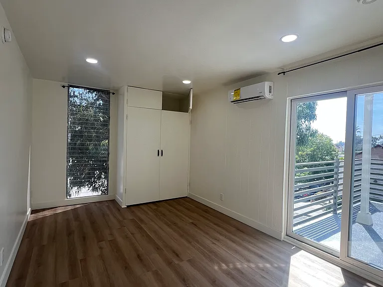1410 Federal Ave #1412 — Photo 11