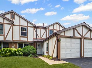 27W229 Providence Ln, Winfield, IL 60190