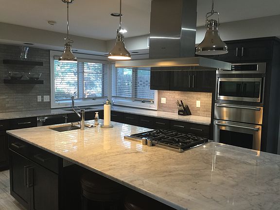 3rd image of 1717 Abbotsford Green Dr