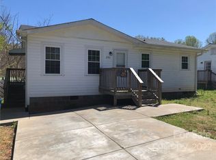 290 N Broadway St, Forest City, NC 28043