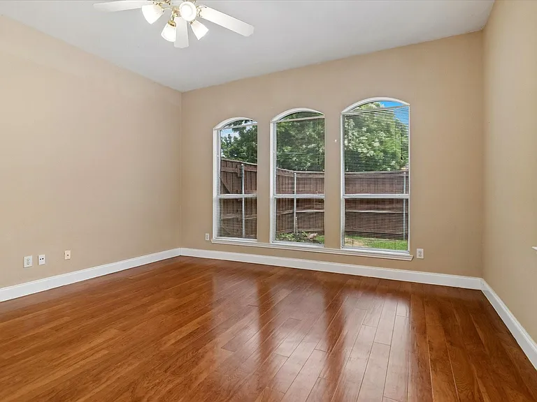 10610 Stone Falls Ln — Photo 15