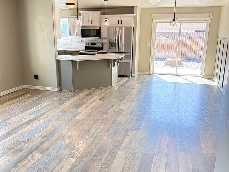 1408 Lauren Ln — Photo 4