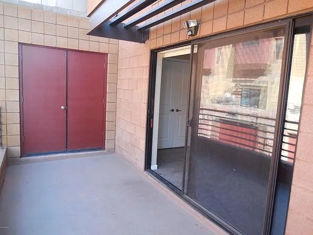 330 S Farmer Ave #103 — Photo 14