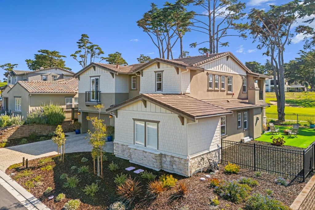 1838 Links Drive photo 1