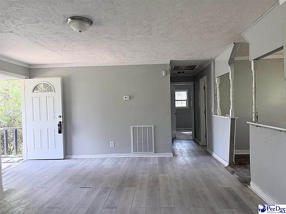 3rd image of 113 Rogers St