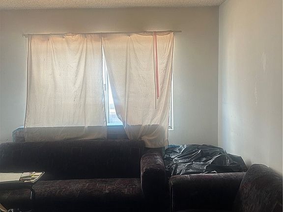 4th image of 14307 Roscoe Blvd Unit 103