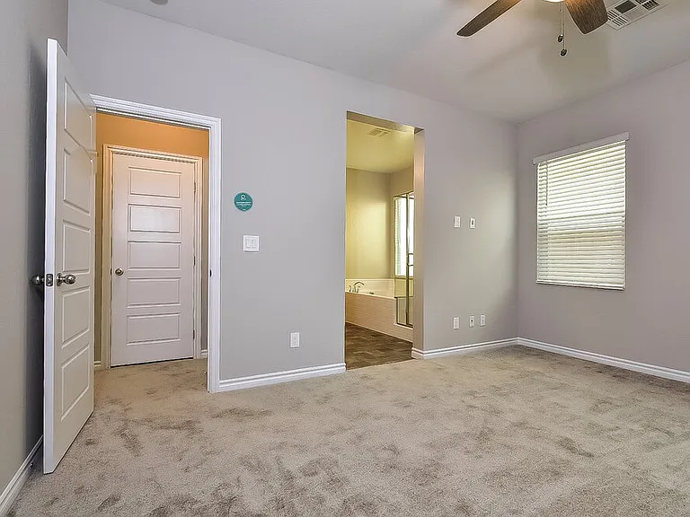 4336 Latitude Valley Ct — Photo 11