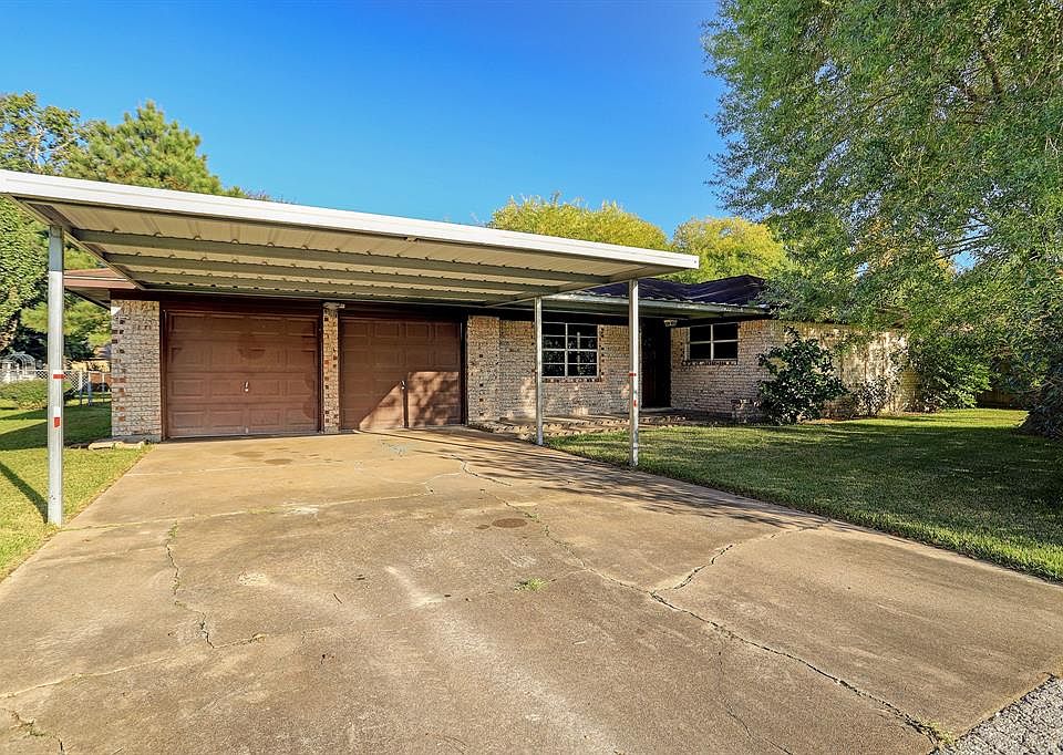 1st image of 605 Lyndale Dr