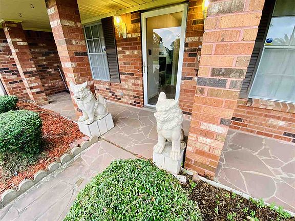 4th image of 3728 Touraine Ave