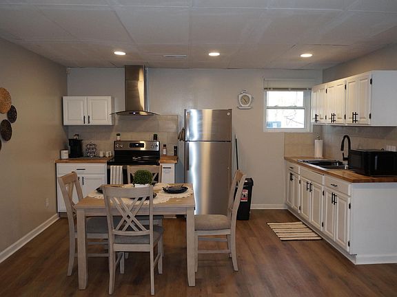 2nd image of 1643 Cadbury Dr #1