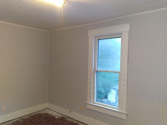 3rd image of 221 W Franklin St #221