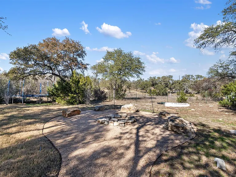 1610 Pace Bend Rd N — Photo 29