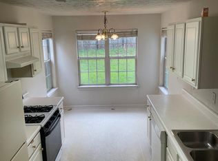 2439 Feathertree Ln, Lawrenceville, GA 30044