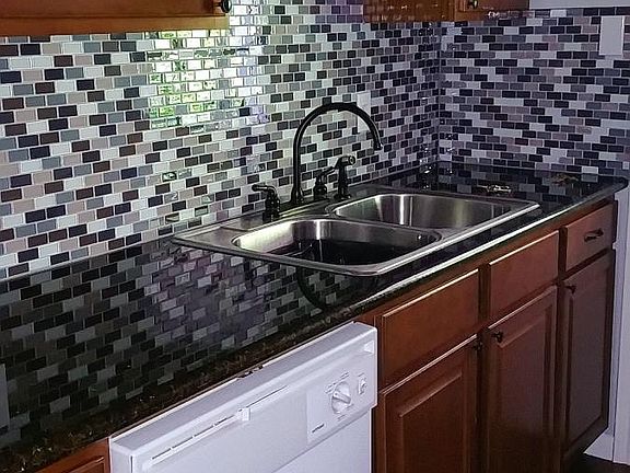 3rd image of 2119 Pearl St APT 12E