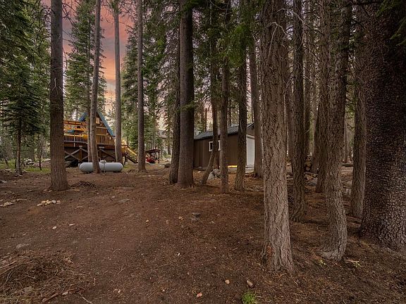 3rd image of 51212 Tamarack Cres