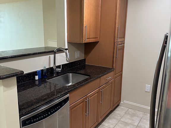 3rd image of 11760 Sunrise Valley Dr APT 712