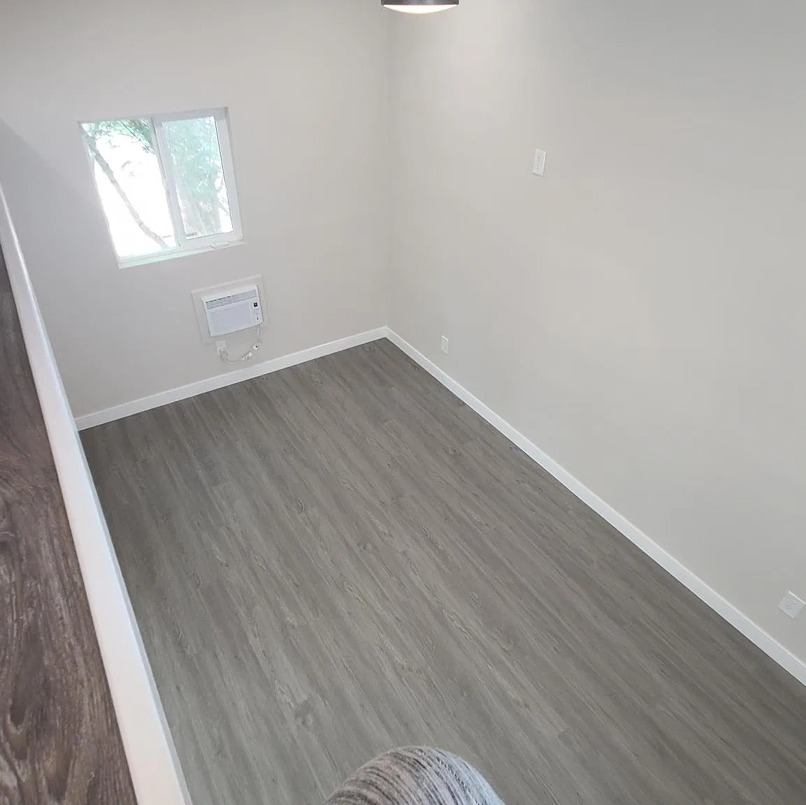 3765 Winona Ave — Photo 2