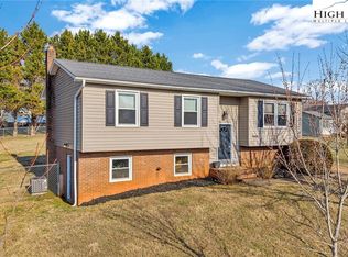 166 Lynnewood Drive, Mount Airy, NC 27030