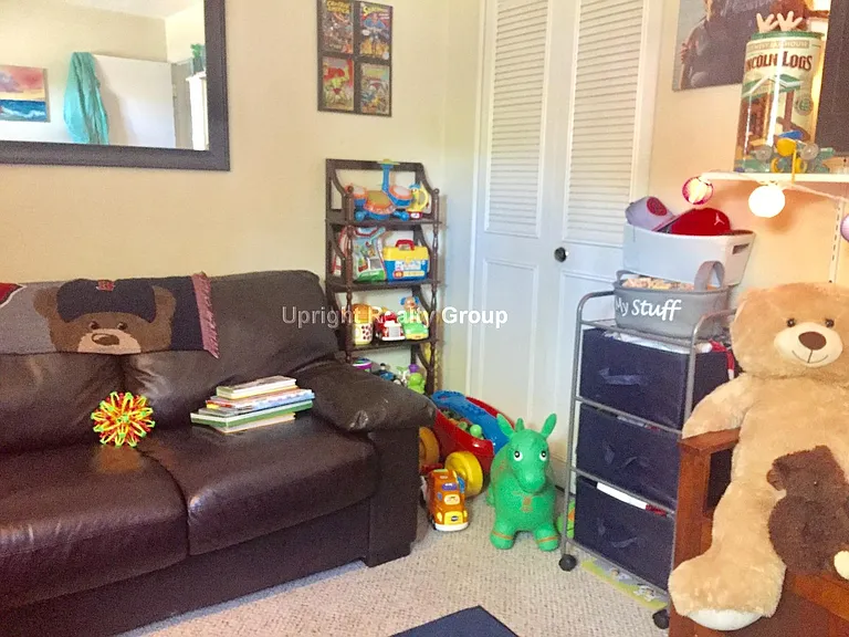 Governors Dr — Photo 8