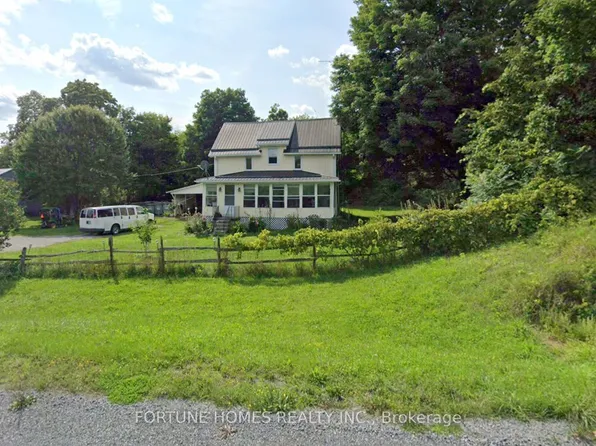 6125 Battersea Rd, South Frontenac, ON K0H 1H0